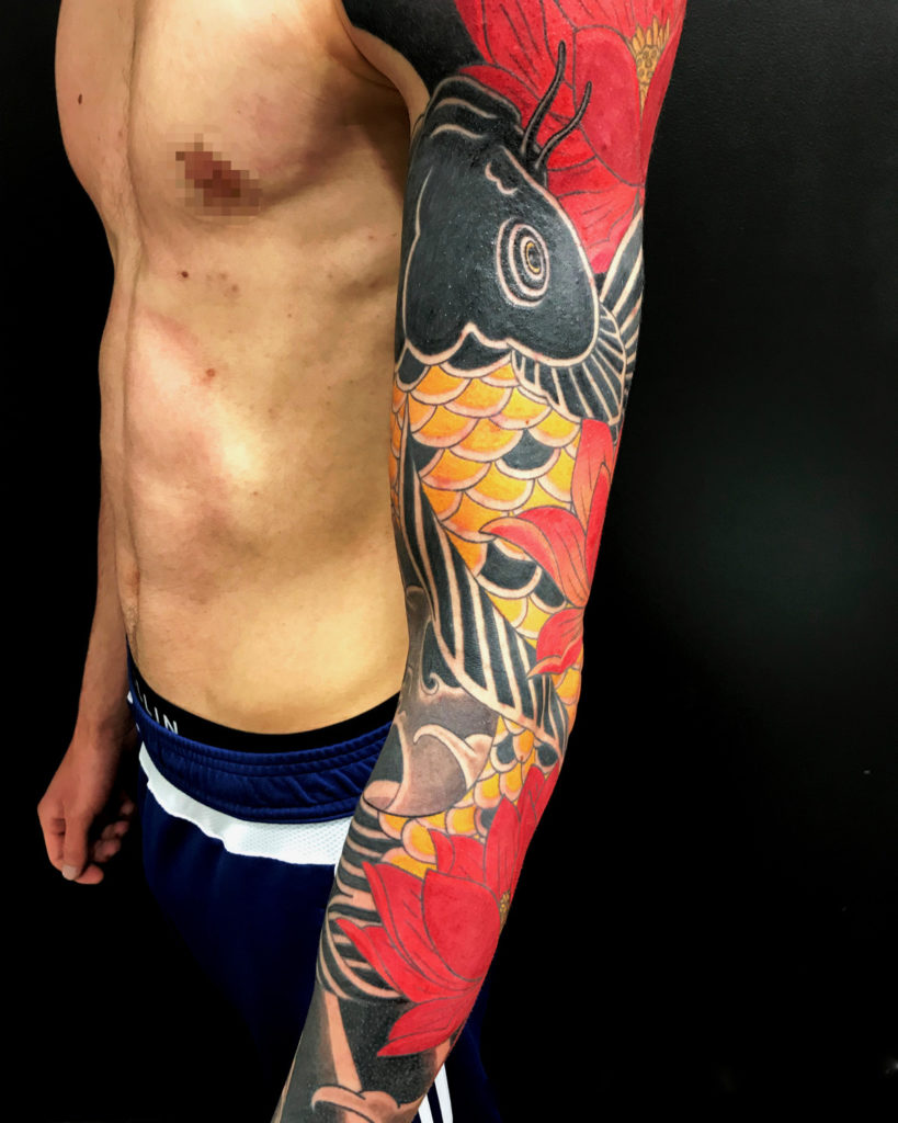 tatuto-carpe-koi-tatouage-japonais-full-sleeve-bordeaux-1