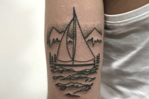 nicolas-trillaud-tatoueur-landes-mimizan-bateau-montagne-vagues