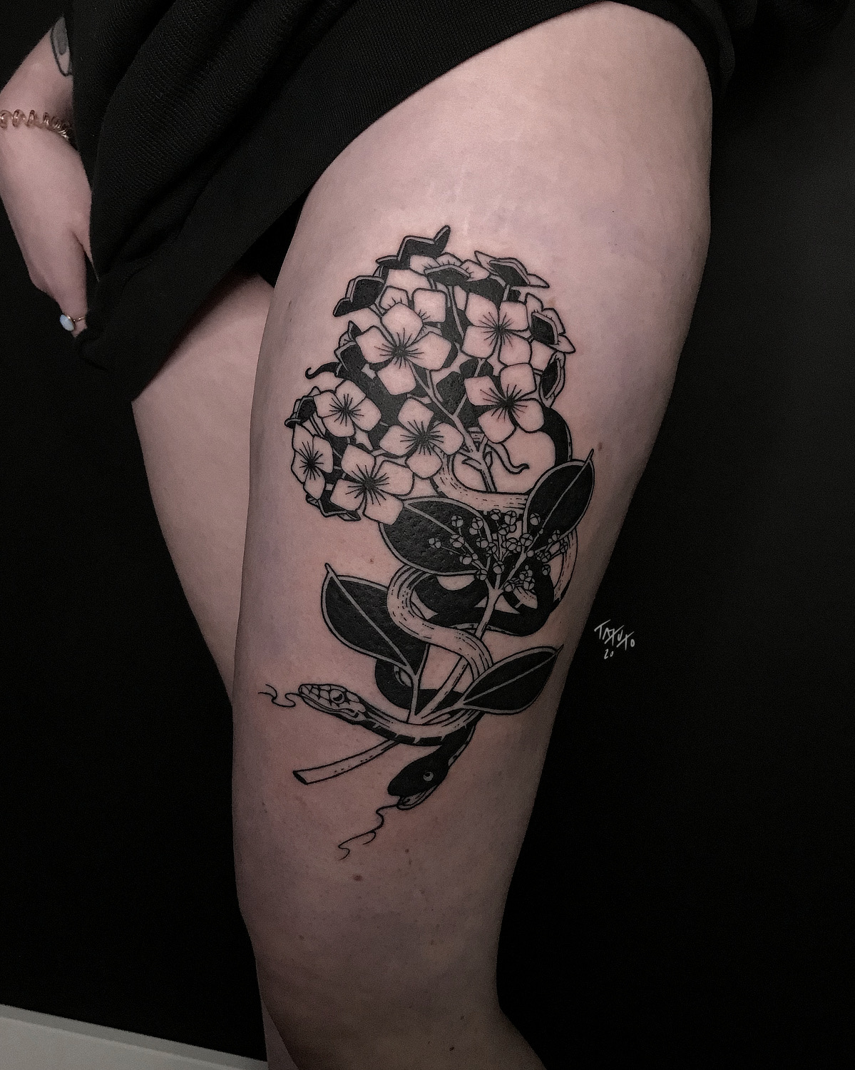 tatuto-tatoueur-bordeaux-bastide-japonais-hortensia-hydrangea-serpent-snake