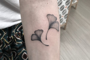 tatuto-bordeaux-tatoueur-ginkgo-feuille