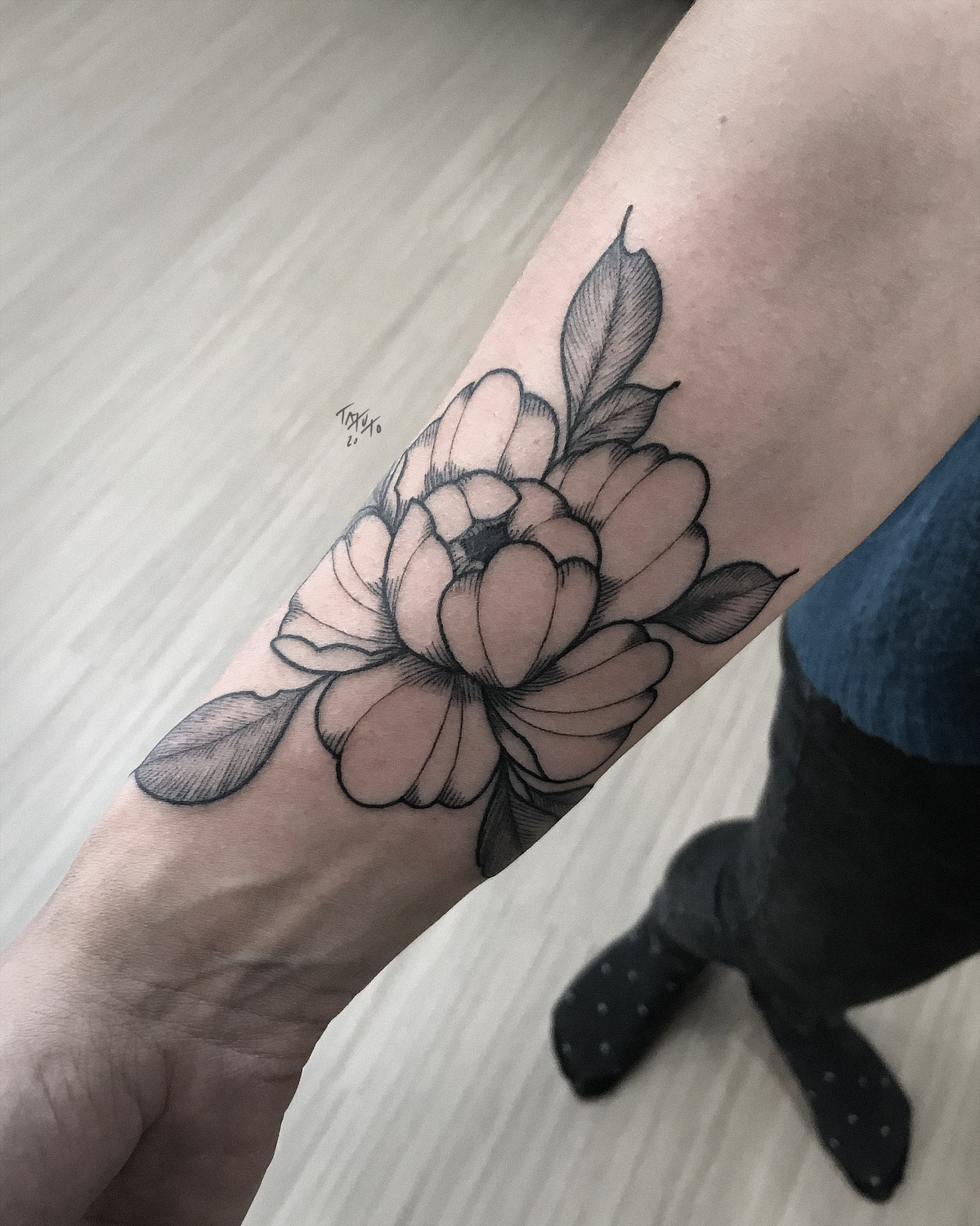 tatuto-pivoine-japonaise-tattoo-tatouage-tatoueur-bordeaux-bastide
