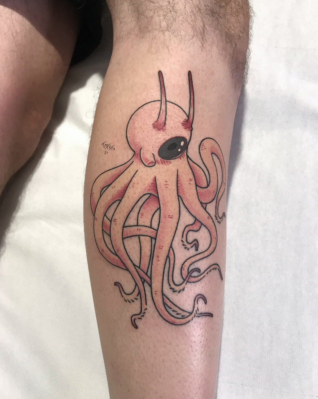 tatuto-eyectopus-tattoo-bordeaux-horror-neo-traditional-2