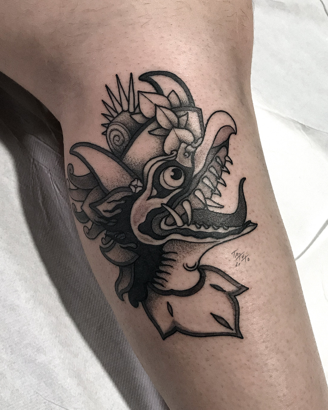 tatuto-garuda-tatoueur-bordeaux-tatouage-tattoo-bastide