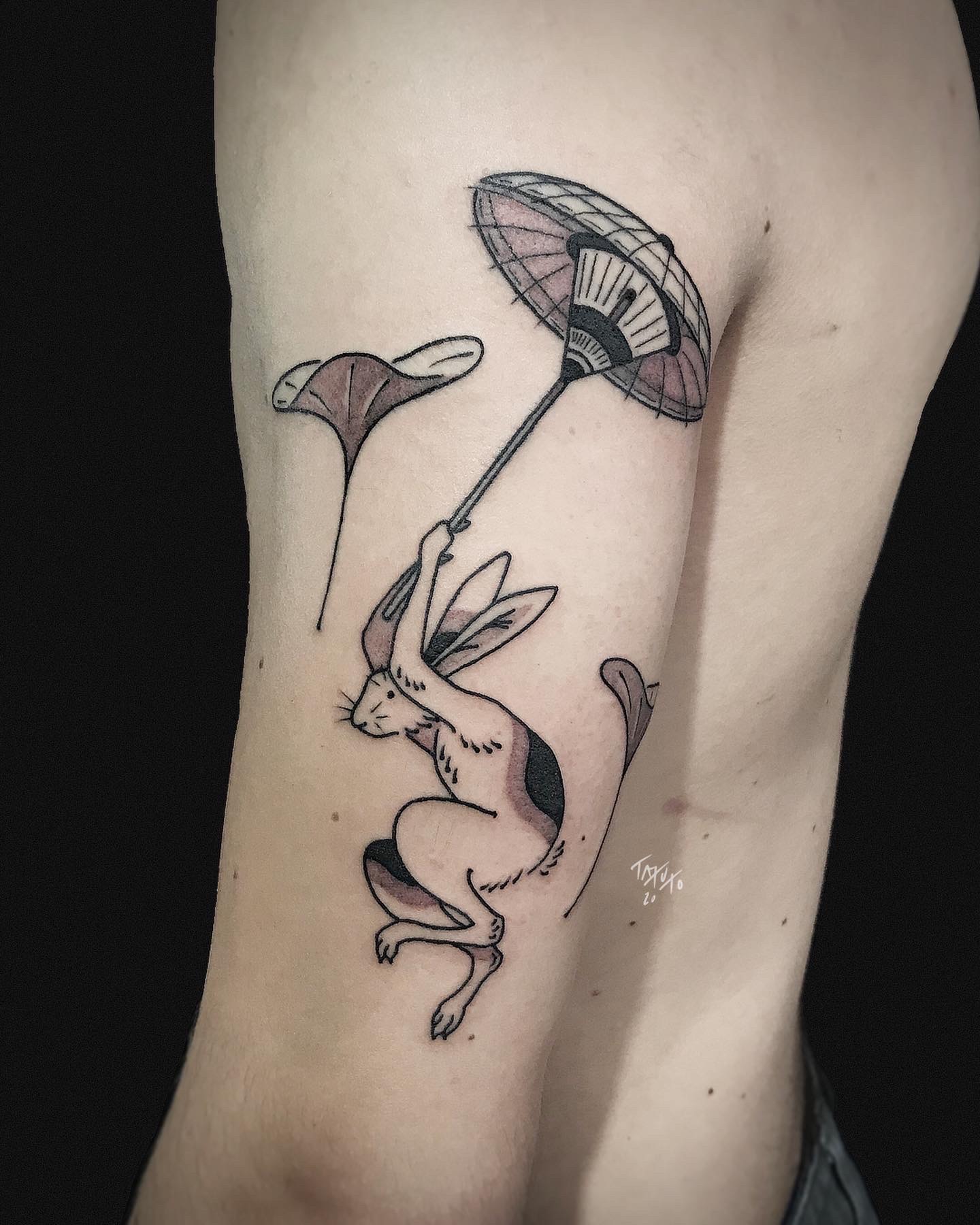 tatuto-rabbit-usagi-tatoueur-bordeaux-lapin-shop-flash-tattoo