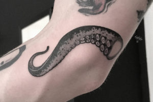 nico-tatuto-tatoueur-bordeaux-studio-tatouage-best-tentacule-pieuvre-octopus-japonais-japanese-tattoo-2