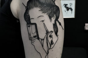 nico-tatuto-tatoueur-horror-geisha-estampe-japonais-knive-stiletto-bordeaux-gironde-gore-surreal-dark-tattoo