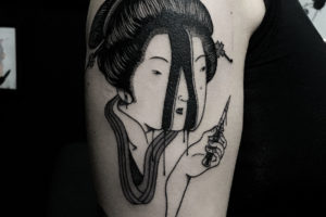 nico-tatuto-tatoueur-horror-geisha-estampe-japonais-knive-stiletto-bordeaux-gironde-gore-surreal-dark-tattoo-space