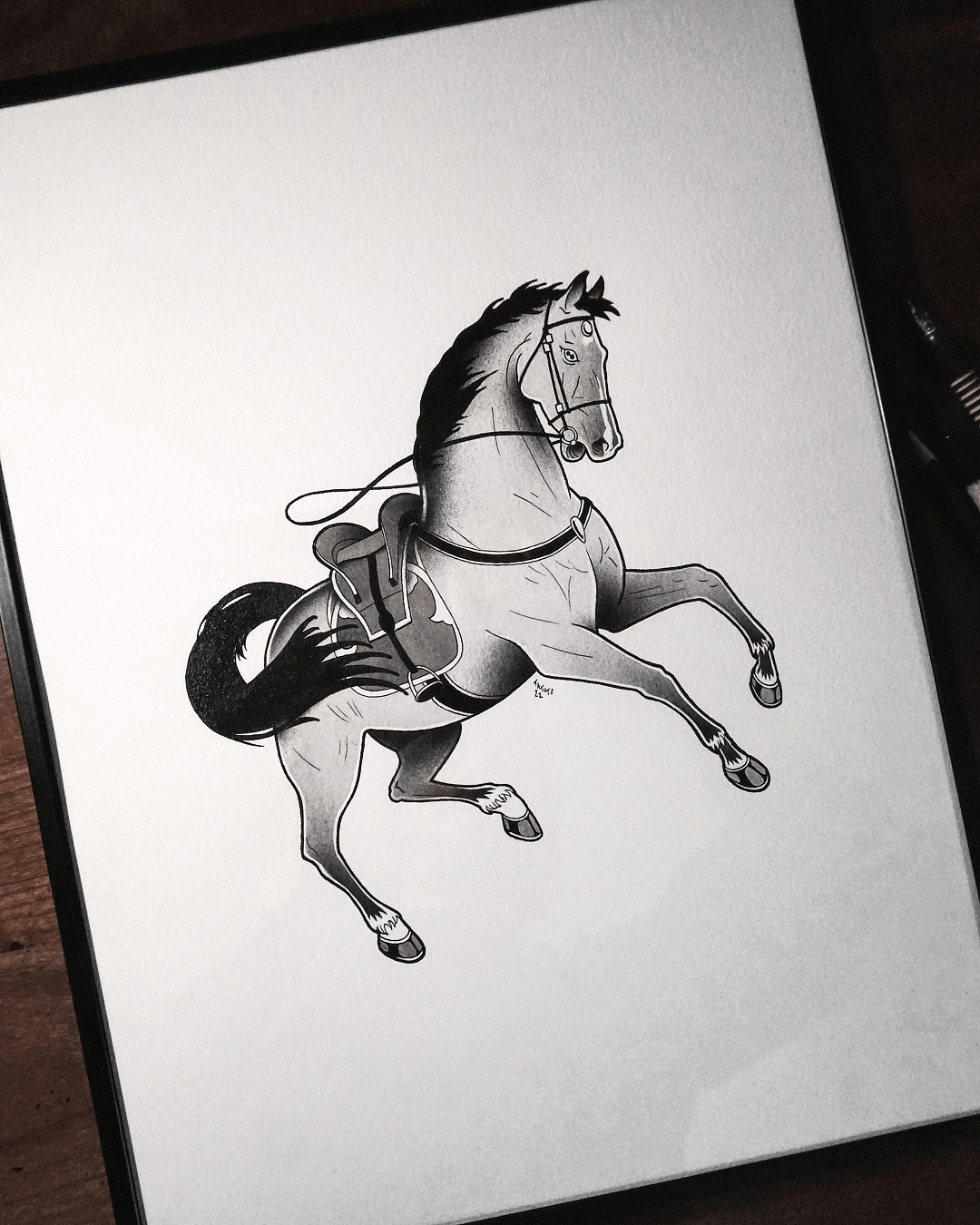 nico-tatuto-trillaud-bordeaux-illustrateur-illustration-traditionnel-cheval-medieval-encre-de-chine-india-ink-blackwork-tattoo-framed