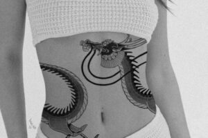 nico-tatuto-trillaud-tatoueur-talence-bordeaux-flash-tattoo-ventre-dos-irezumi-dragon-chinois-japonais-2025