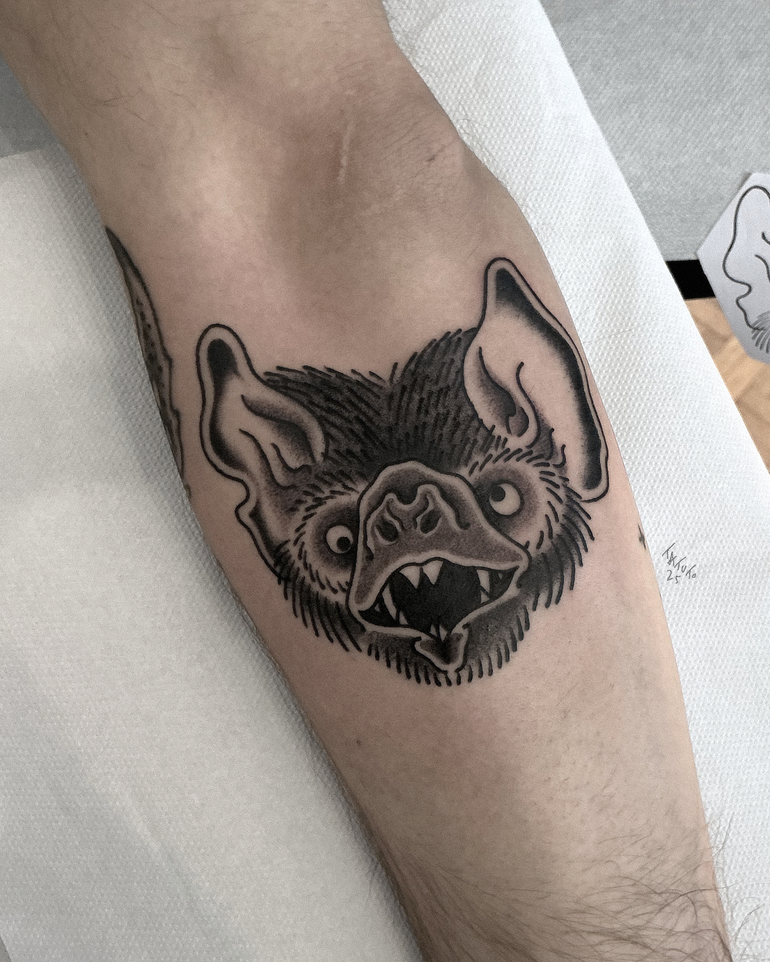 nico-tatuto-bat-chauve-souris-japonais-tatoueur-tatouage-tattoo-talence-bordeaux-blackwork