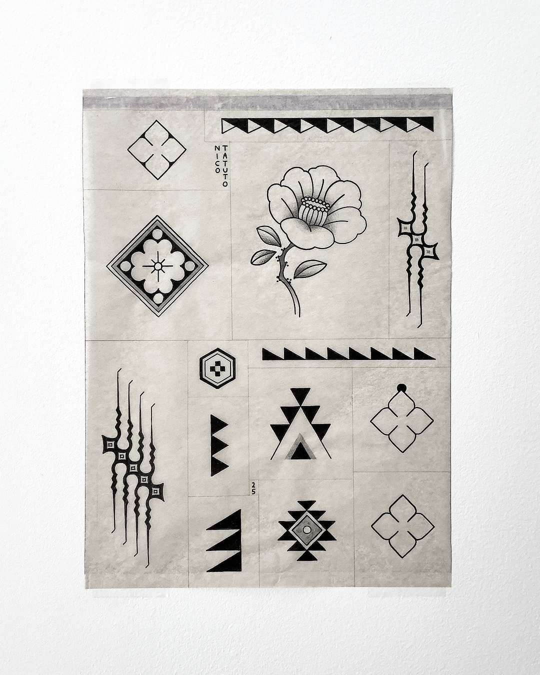 nico-tatuto-trillaud-tattoo-flash-tatoueur-talence-bordeaux-batik-polynesien-motif-pattern-whetu-fleur-2025